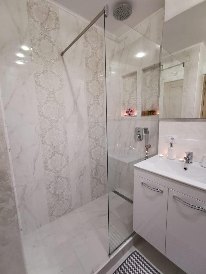 Apartament Gold Luxury Διαμέρισμα Tîrgu Ocna Εξωτερικό φωτογραφία